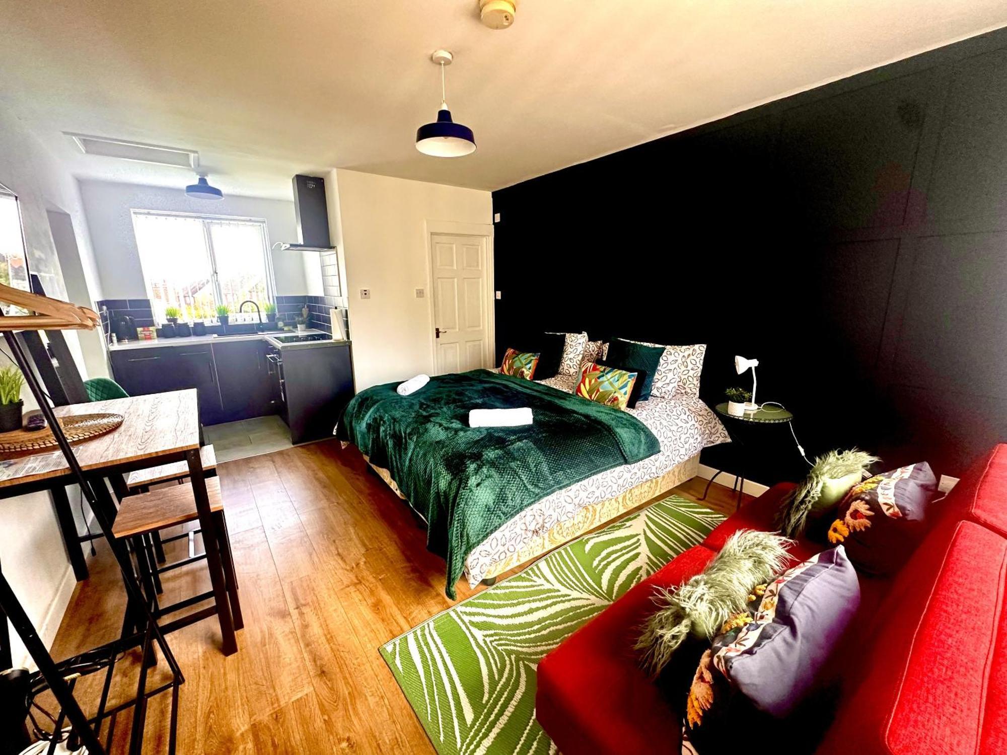 Annexe By Papermill, Deeside - En-suite,
